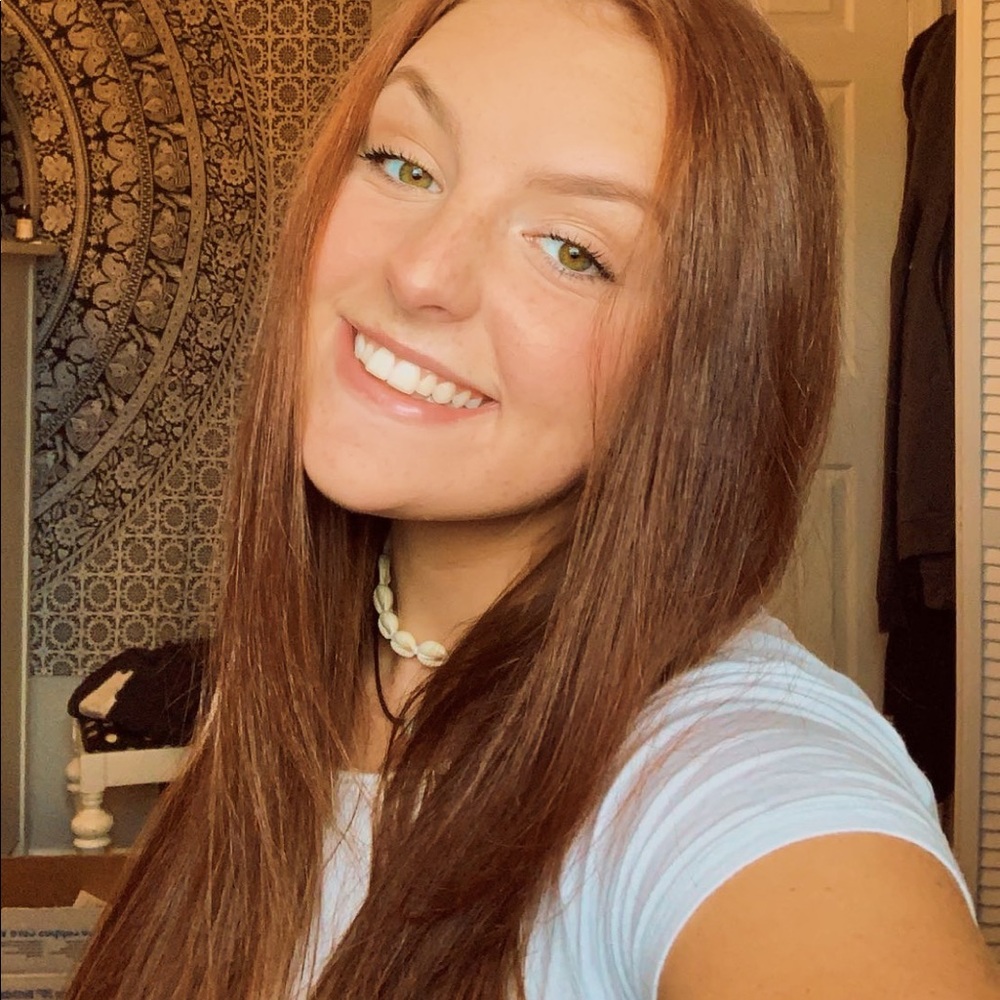 Meet your Posher, Julia